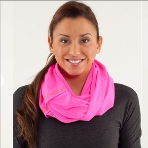 Lululemon Pink Vinyasa Scarf Raspberry Glo Light